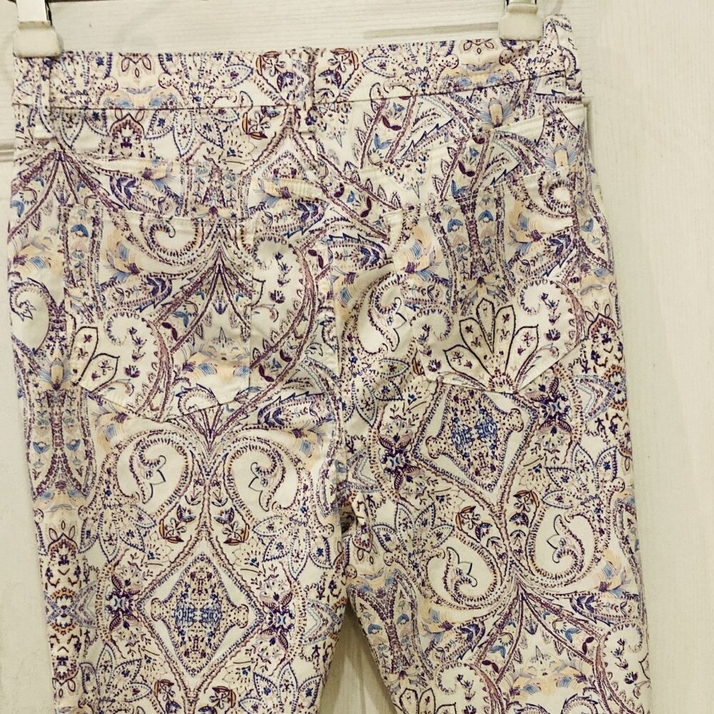 Chico's "Girlfriend Slim Leg Crop" Capris (says 1R... but...!)